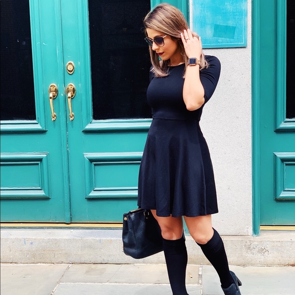 Follow me @nyc_allie - Picture 3 of 4